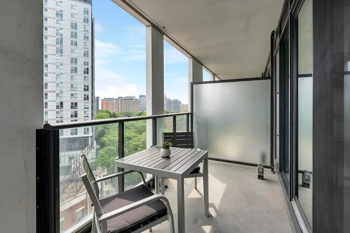 Apartment Chic Studio By Eaton Centre Toronto