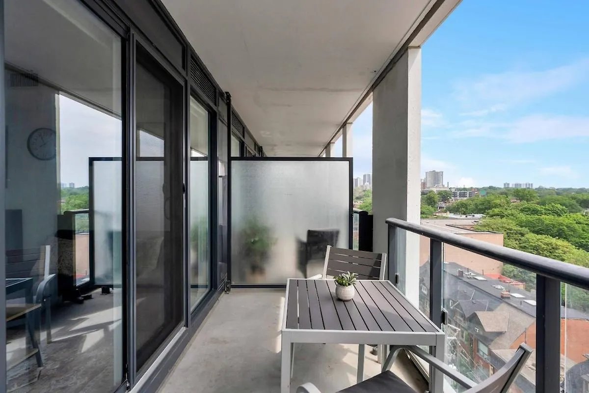 Chic Studio By Eaton Centre Toronto